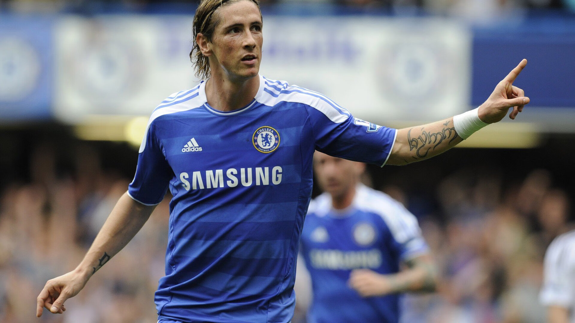 开云app下载-姆巴佩闪耀新规赛场，切尔西身陷争议漩涡，足球的秩序进化与失衡警示，巨星闪耀与豪门失序，新规下的足球秩序进化十字路口